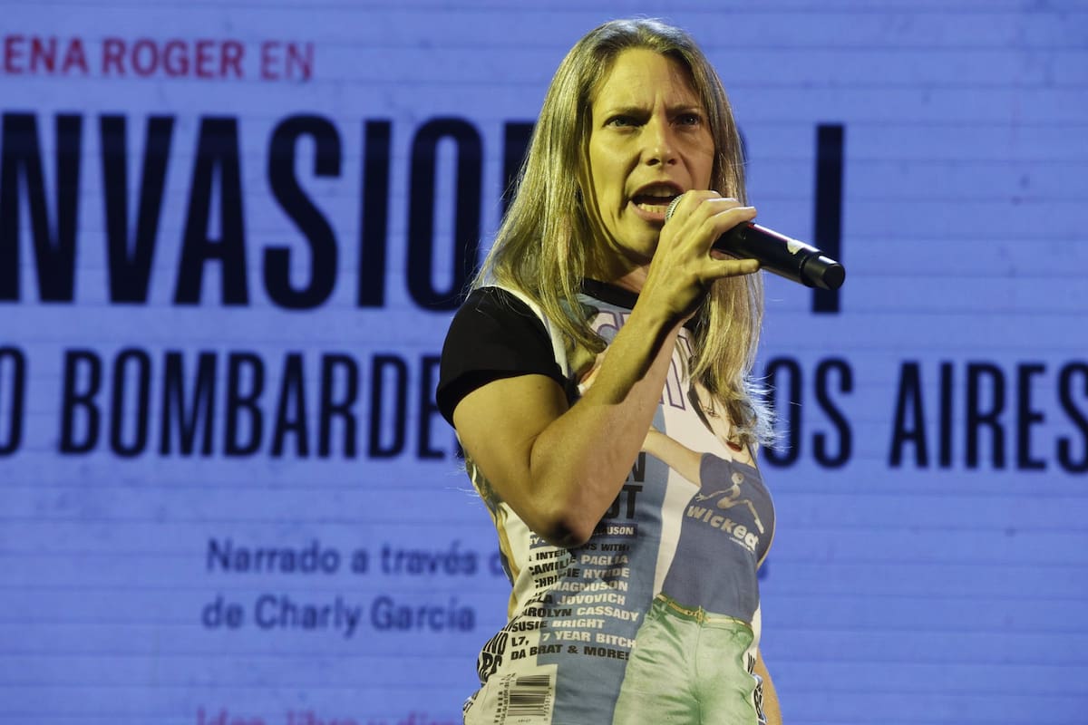 Elena Roger cantando un tema de Charly García despertó una ovación entre los presentes