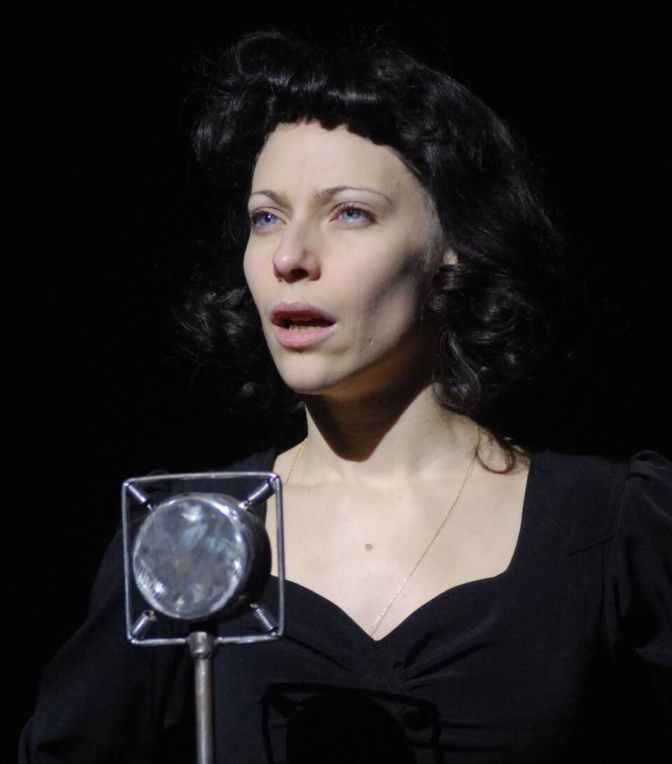 Elena Roger como Edith Piaf