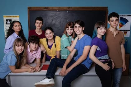 Elenco de "Agend4s" (Foto: Twitter @bernax16)