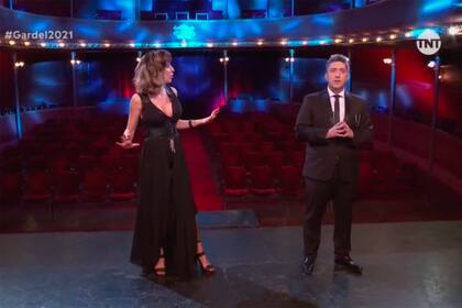 Eleonora Pérez Caressi y Jey Mammon, los anfitriones de la noche