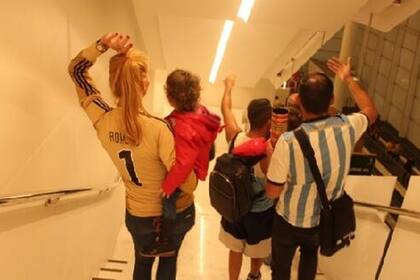 Eliana festejó junto a su hija...