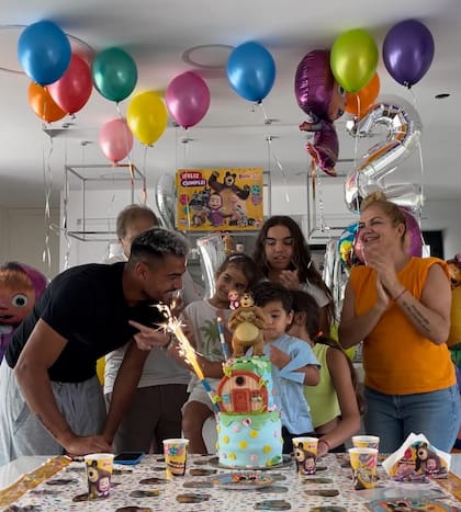 Eliana Guercio y Chiquito Romero formaron una gran familia con cuatro hijos