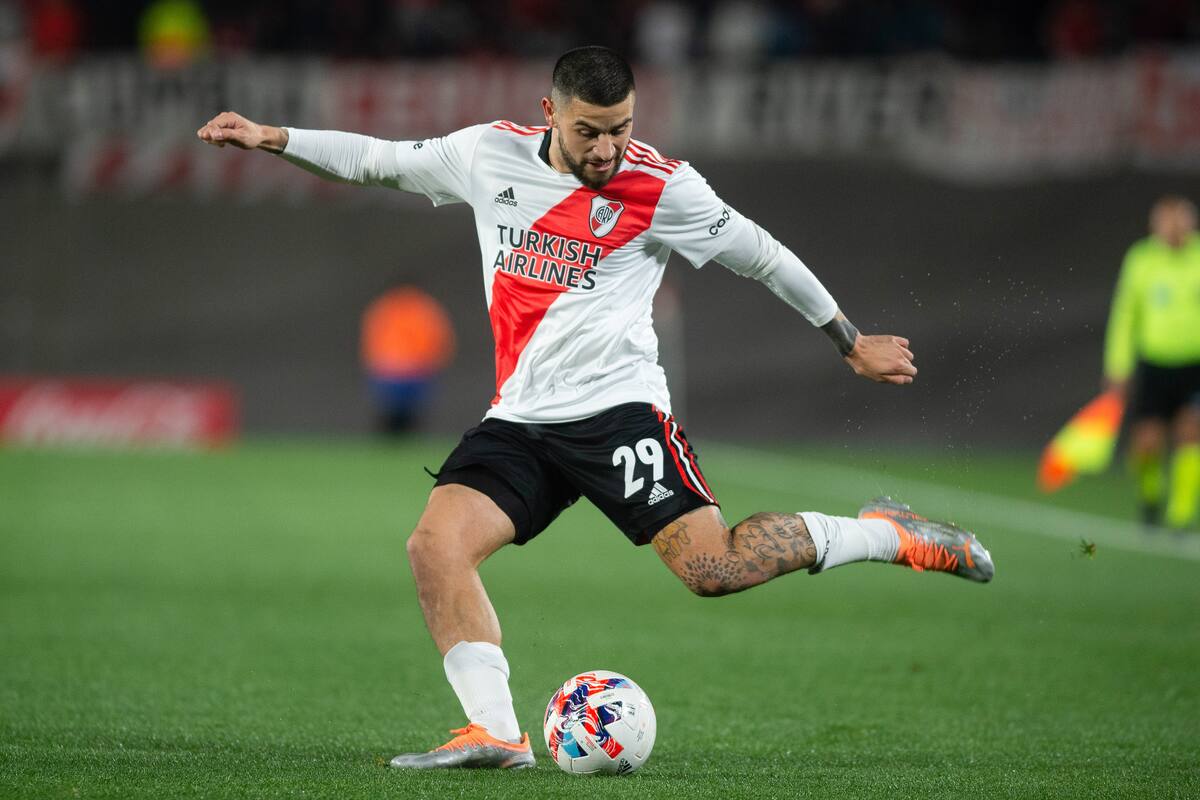 Elías Gómez no irá a Racing: el defensor se queda en River, por decisión de Martín Demichelis.