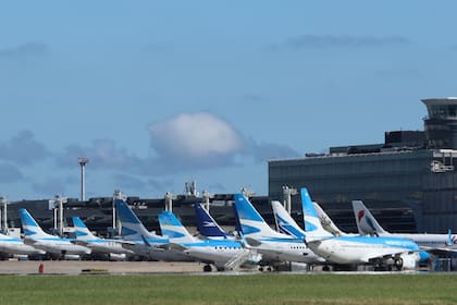 Eliminan restricciones: Sturzenegger anunció modificaciones para los vuelos que operan en Aeroparque