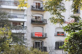 El impuesto que tenían que pagar los propietarios cuando vendían y ya no lo van a pagar más