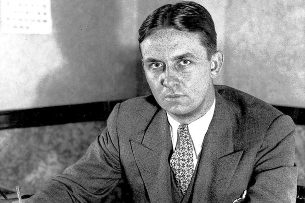 Eliot Ness, el agente de policía estadounidense que logró la derrota de Al Capone, pero se sumió en el alcohol y la depresión por no poder resolver un caso