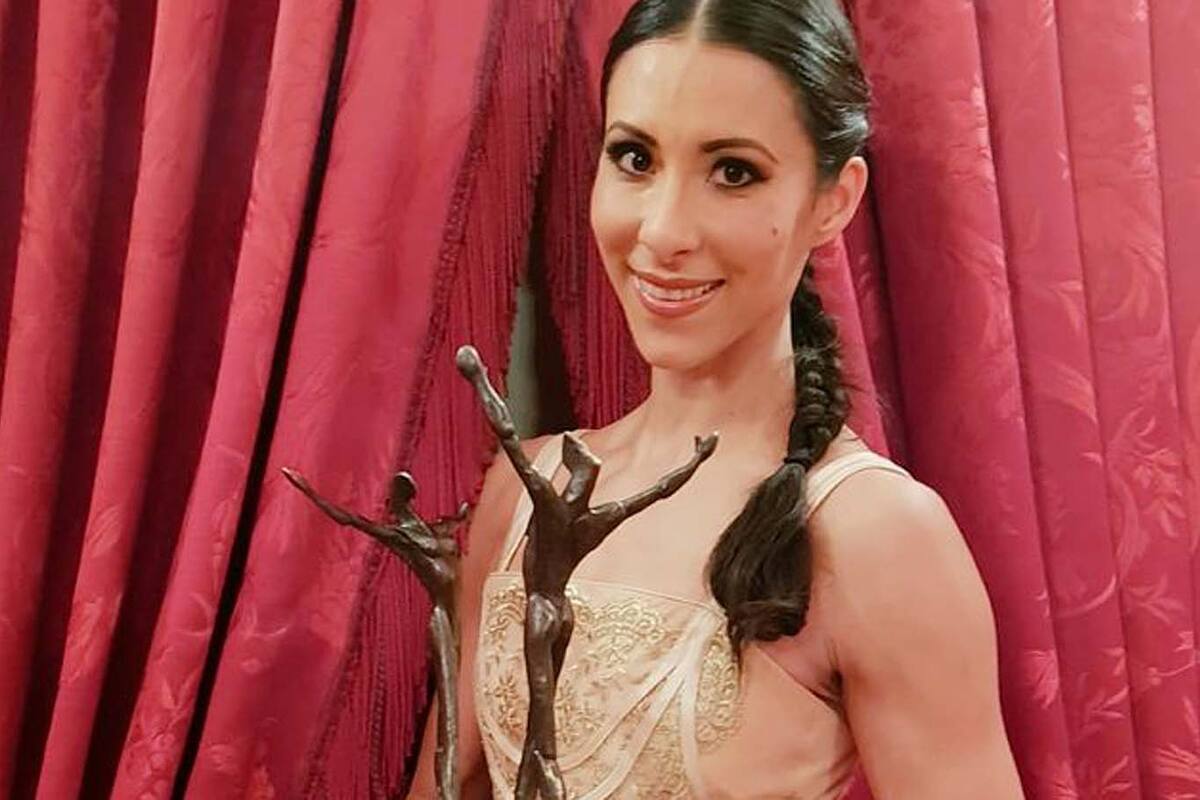Elisa Carrillo