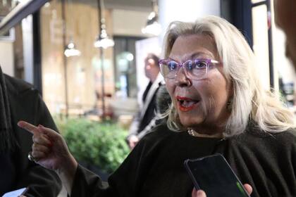 Elisa Carrió, al ingresar al Instituto Hannah Arendt