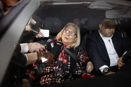 Elisa Carrió, ayer, al ingresar a la quinta presidencial de Olivos