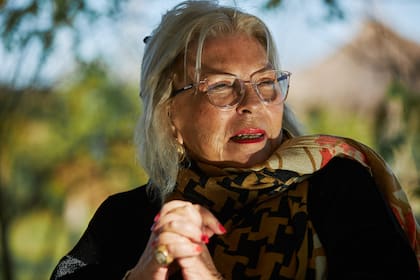 Elisa Carrió cuestionó el decreto de Milei