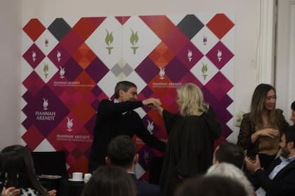 Elisa Carrió en el instituto Hannah Arendt