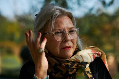 Elisa Carrió en su casa de Chacras de la Cruz en Capilla del Señor