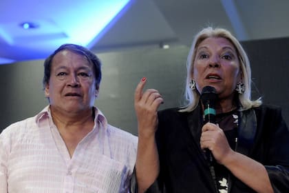 Toty Flores ratificó en una escribanía la versión de Elisa Carrió sobre la reunión con Facundo Manes en la que, según él, ella le ofreció ser su candidato a vicepresidente