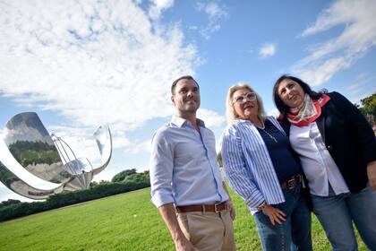 Elisa Carrió, junto a Fernando Sánchez y Paula Oliveto, sus candidatos en la Capital