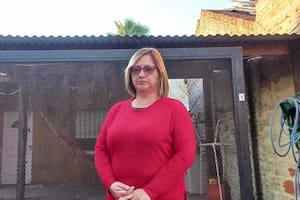 Elisabet, la madre de Jesuán, uno de los agresores de Tiziano Gravier, en su casa de Funes