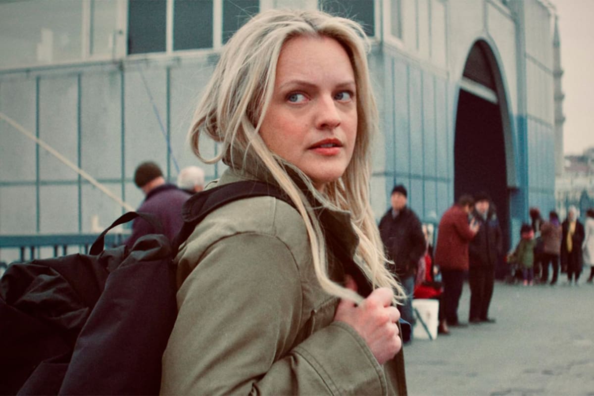 Elisabeth Moss se rompió la espalda mientras grababa una escena de riesgo de The Veil