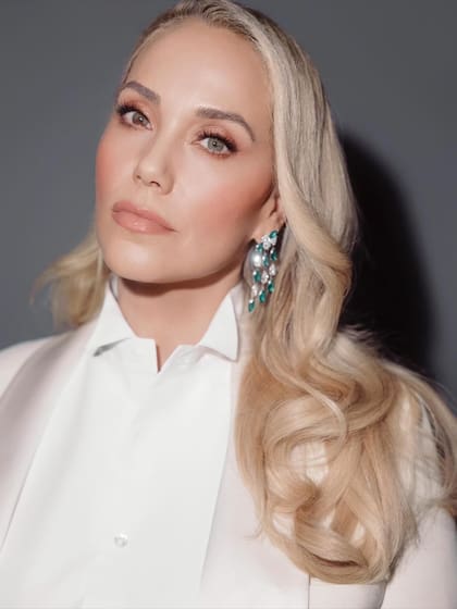 Elizabeth Berkley tiene 54 años y ya no reniega de su pasado (Foto: Instagram/@elizberkley)