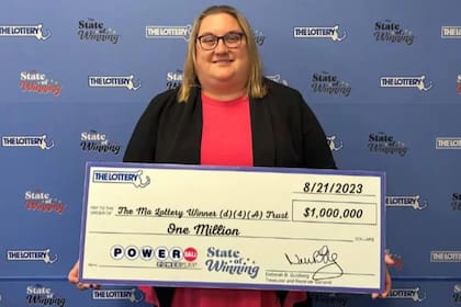 Elizabeth Caruso ganó un millón de dólares jugando Powerball