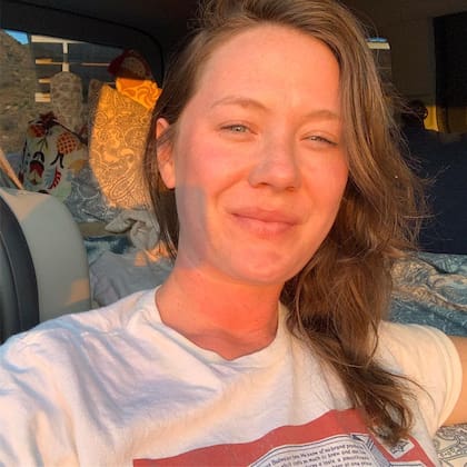 Elizabeth Hanks reveló los duros momentos que vivió en su infancia