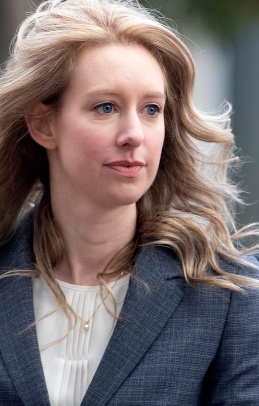 Elizabeth Holmes durante su juicio en 2019. Foto: Yichuan Cao/NurPhoto via Getty Images