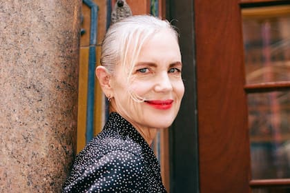 Elizabeth McGovern as a Sultry Bombshell? This Isn’t ‘Downton Abbey.’
“It’s very liberating to take off that psychological corset,” the actress said of portraying the rambunctious Hollywood star Ava Gardner onstage.