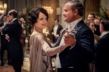 Elizabeth McGovern y Hugh Bonneville, en una escena de la primera película de Downton Abbey