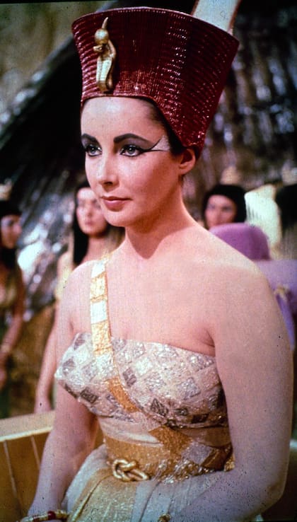 Elizabeth Taylor como Cleopatra