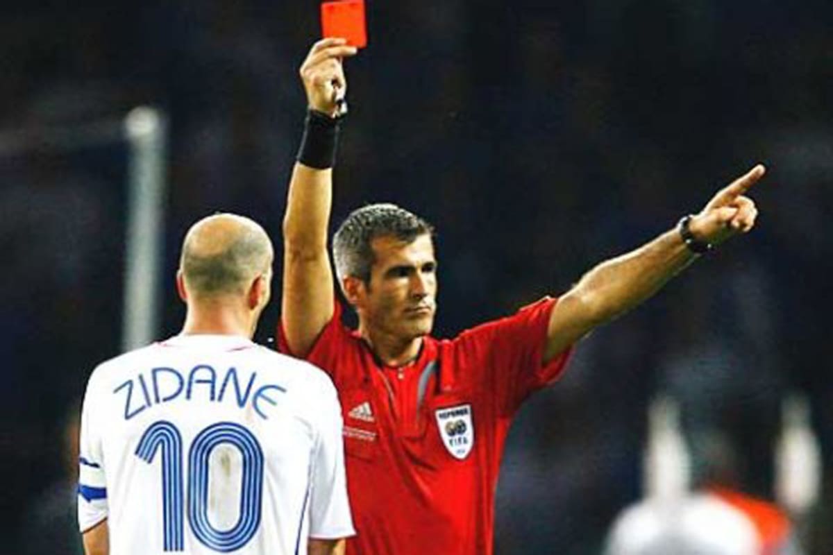 Elizondo expulsa a Zidane, en la final del Mundial 2006