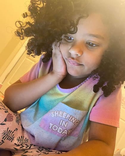 Ella es Juanita, la hija de Santiago Asprilla y nieta del 'Tino' Asprilla