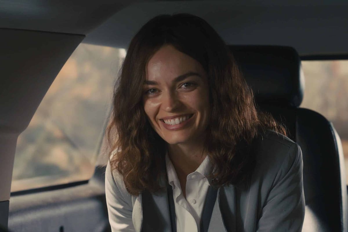 Ella McCay: Imperfectamente perfecta es una comedia aceitada, de personajes entrañables, que conviene no pasar por alto