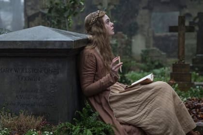 Elle Fanning interpreta a Mary Shelley.