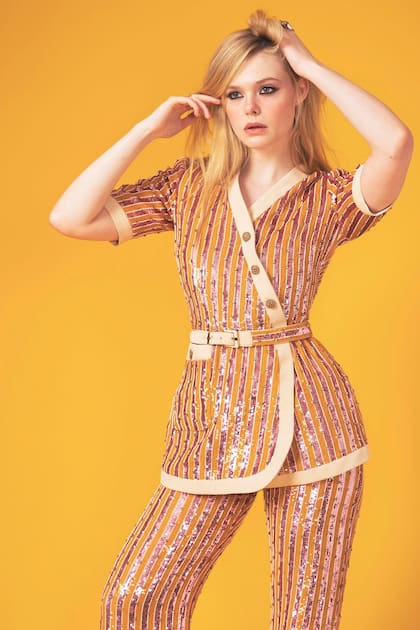 Elle Fanning y una noche a puro brillo y lentejuelas