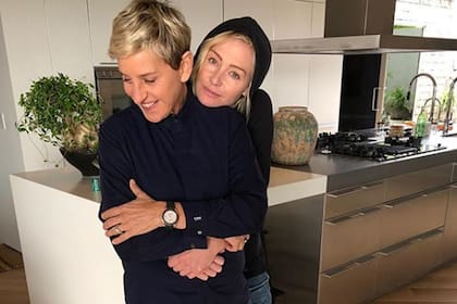 Ellen DeGeneres junto a su esposa Portia De Rossi