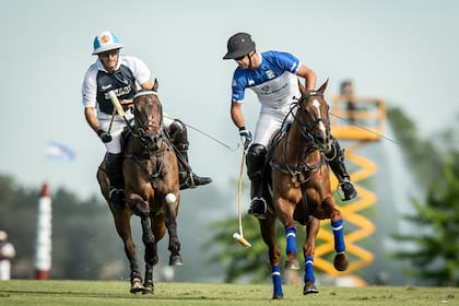 Ellerstina campeón de l Abierto de Tortugas