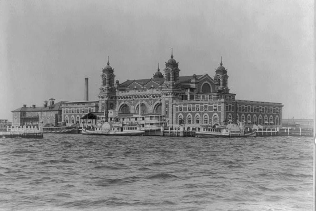 Ellis Island fue el inicio del sueño americano para millones de inmigrantes en Nueva York (loc.gov)