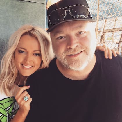 Ellos son Jackie O y Kyle, conductores de uno de los programas de radio más populares de Australia