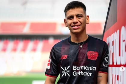 Elogiado por el exjugador alemán, que actualmente trabaja en el club, ahora se prepara para su debut.