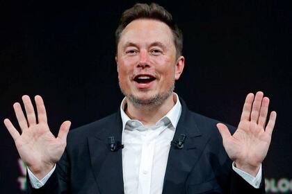 Elon Musk alega que no permite que su red Starlink sea usada en actos bélicos.