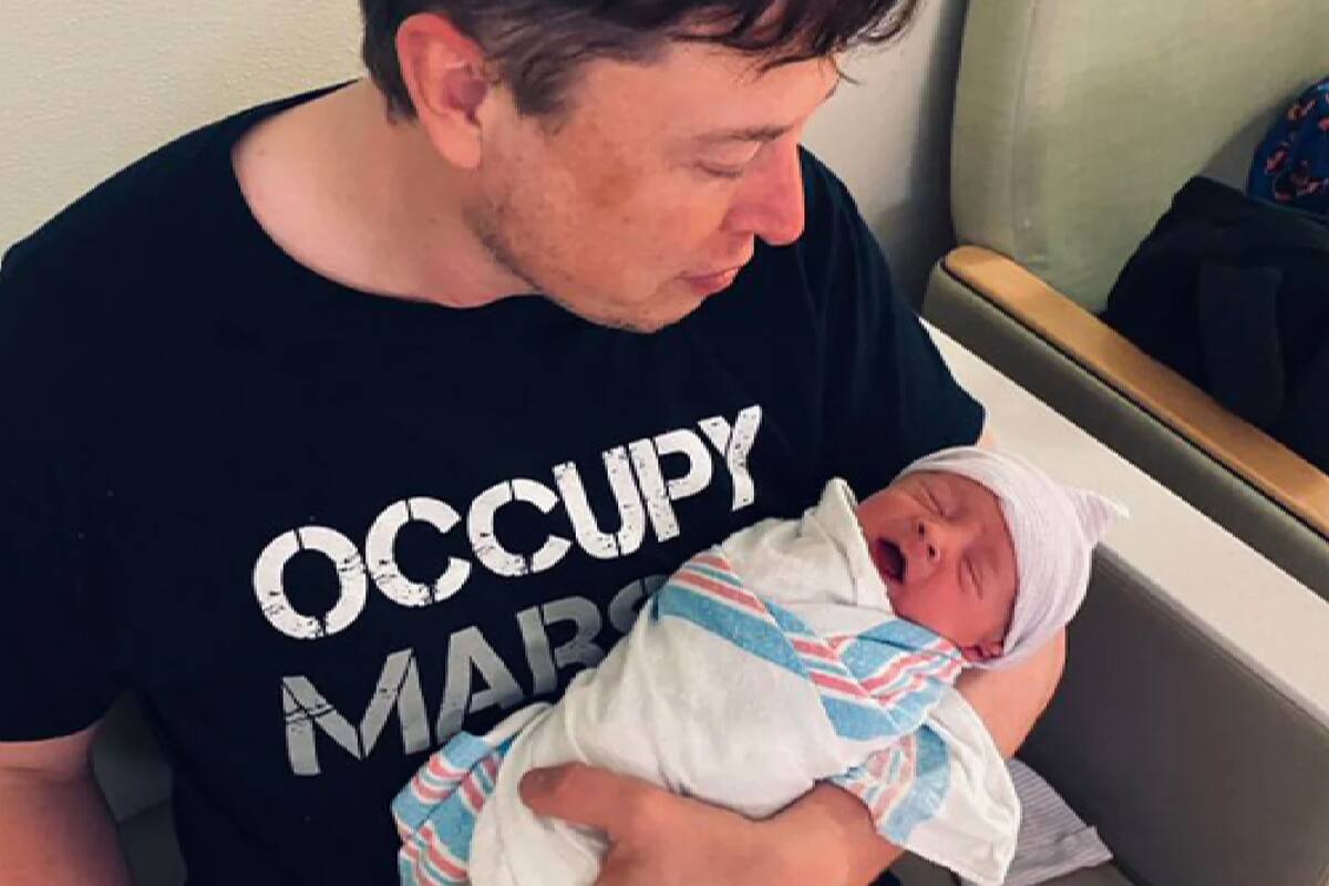 Elon Musk anunció el nacimiento de su hijo a través de su cuenta de Twitter en 2020