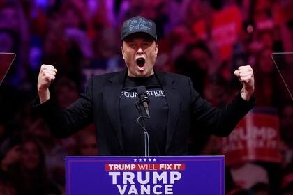 Elon Musk habla durante un evento de campaña del candidato republicano a la presidencia, el expresidente Donald Trump, en el Madison Square Garden de Nueva York, el domingo 27 de octubre de 2024. (AP Foto/Evan Vucci)