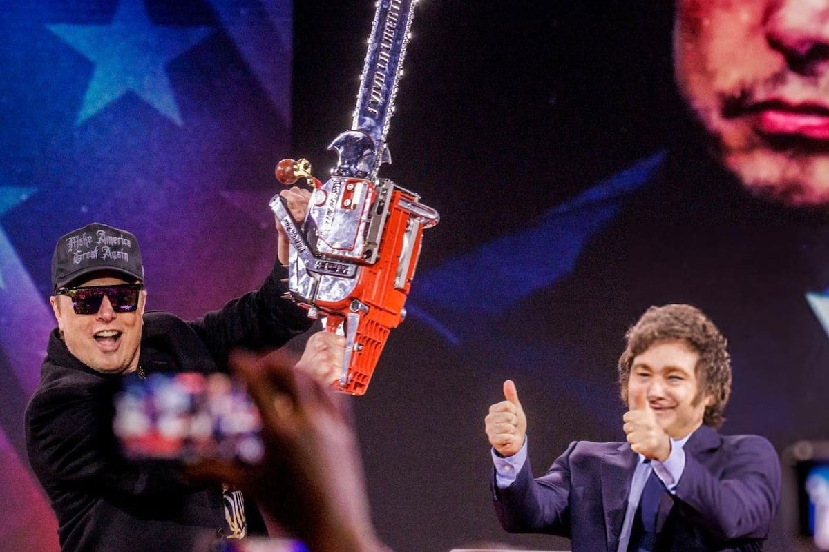 Elon Musk, Milei y la motosierra, en Washington