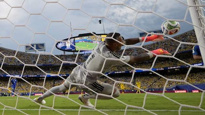 Eloy Room, el arquero de Curazao, imperial en el 0-0 con Ecuador