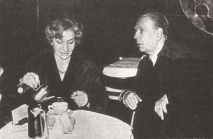Elsa y Borges se separaron en 1970 "de mutuo acuerdo", luego de que él abandonara el hogar
