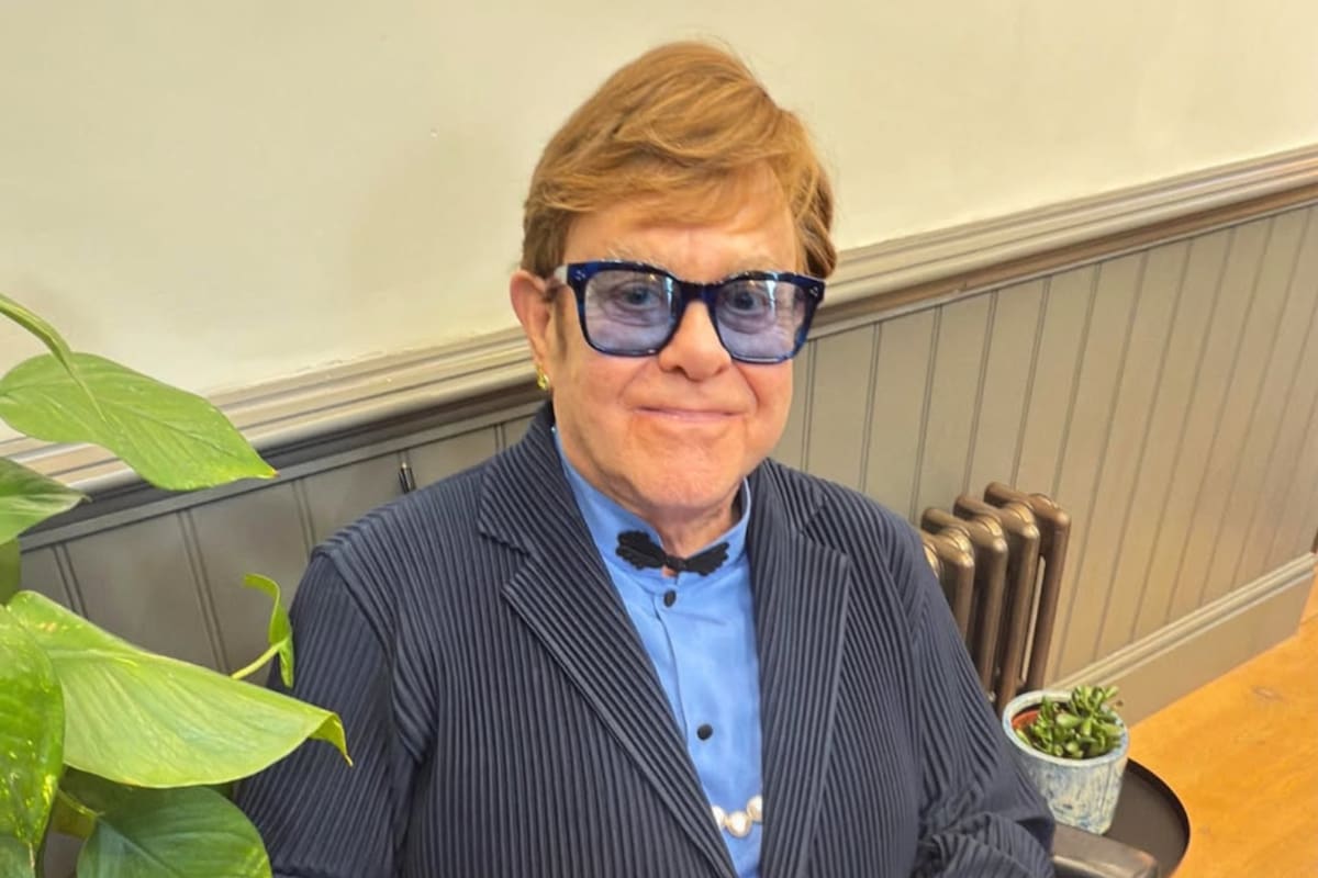 Elton compartió una foto en redes y generó sorpresa y angustia entre sus fans (Foto: Instagram @eltonjohn)