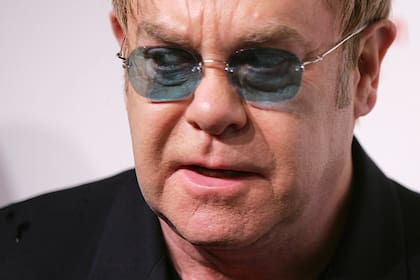 Elton John explicó que la operación de cáncer de próstata a la que tuvo que someterse en 2017 minó gravemente su salud