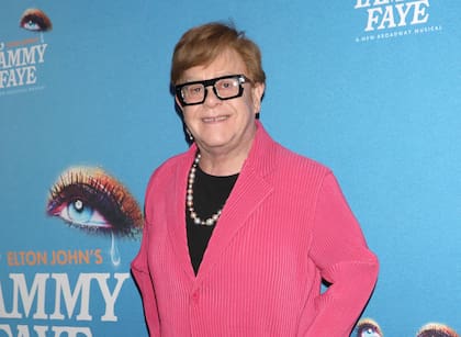 Elton John tenía mucho para contar