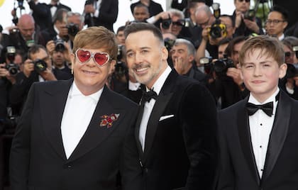 Elton John y David Furnish en el Festival de Cannes, en 2019