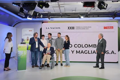 Elvio Colombo recibio el reconocimiento a la trayectoria