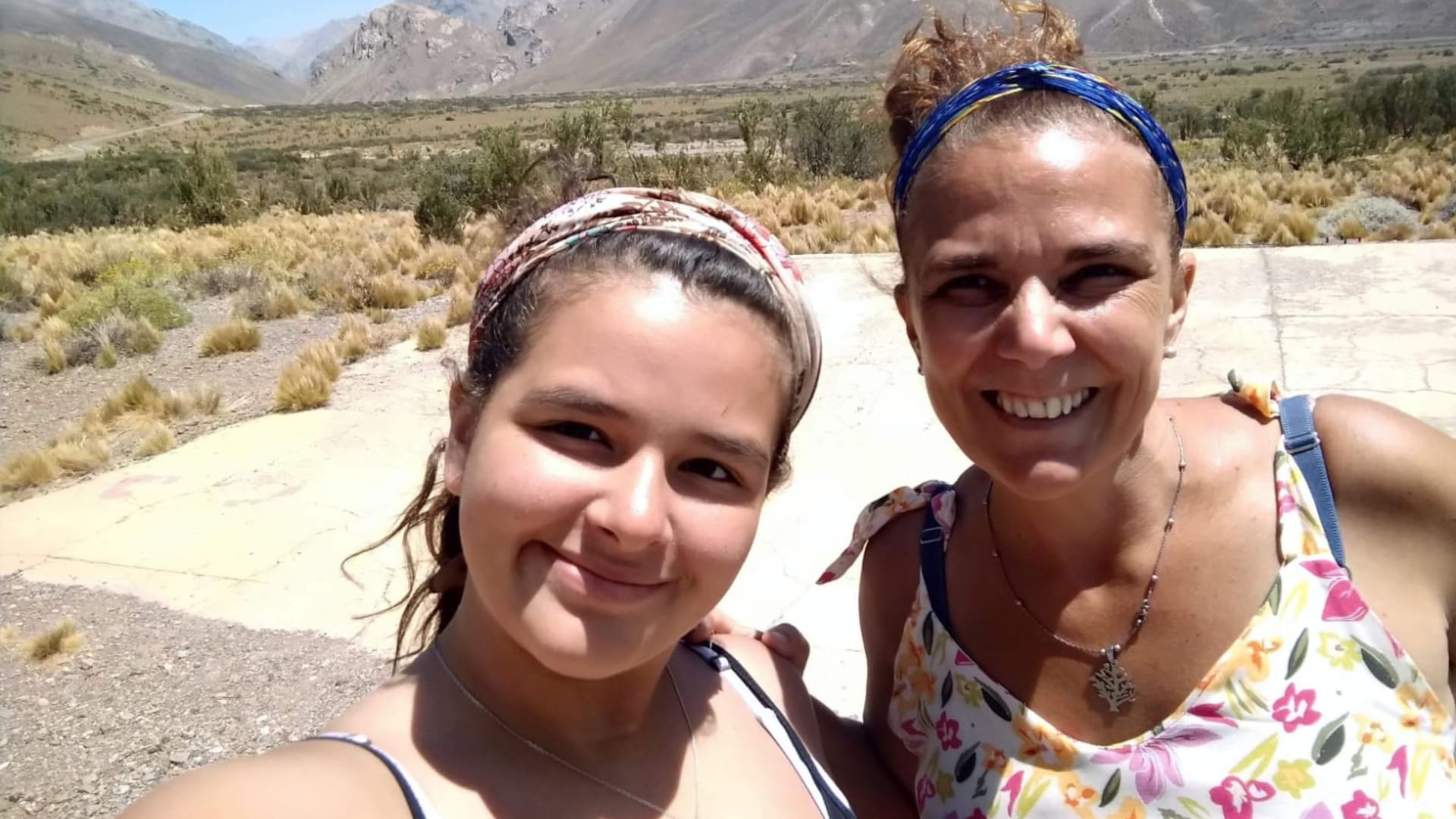 Entrevista a Laura, la mamá de Emma. Emma la adolescente de 15 años que se suicidó el 24 de agosto de 2024 después de que un compañero de colegio difundiera un video de ellos teniendo relaciones.