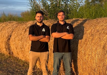 Emanuel Bravi y Juan Cruz Bonino crearon Avansys para desarrollar tecnología aplicada al agro